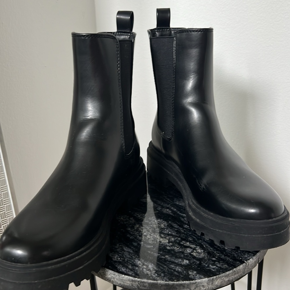 Chelsea Boot - image 3